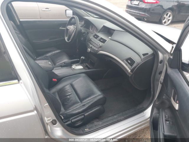 Photo 4 VIN: 1HGCP2F60CA223901 - HONDA ACCORD 