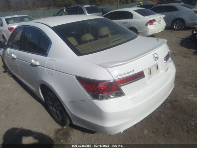 Photo 2 VIN: 1HGCP2F60CA227169 - HONDA ACCORD SDN 