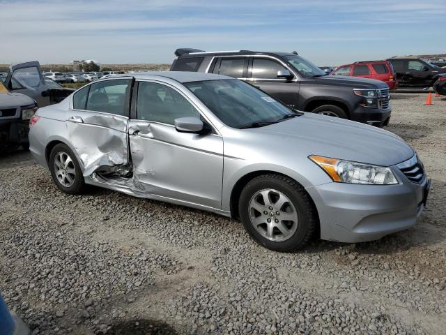 Photo 3 VIN: 1HGCP2F61BA070427 - HONDA ACCORD SE 