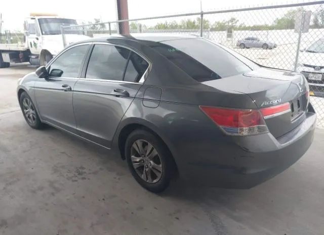 Photo 2 VIN: 1HGCP2F61BA109968 - HONDA ACCORD SDN 