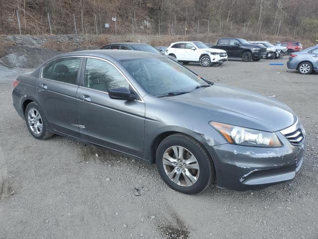 Photo 3 VIN: 1HGCP2F61BA117083 - HONDA ACCORD SE 