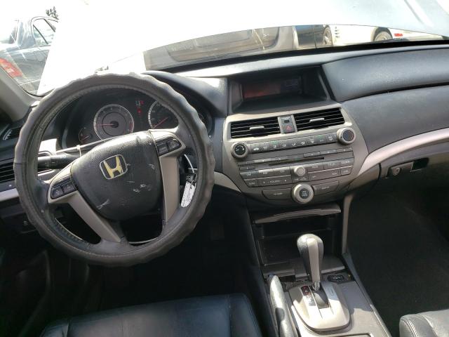 Photo 8 VIN: 1HGCP2F61BA128732 - HONDA ACCORD SE 