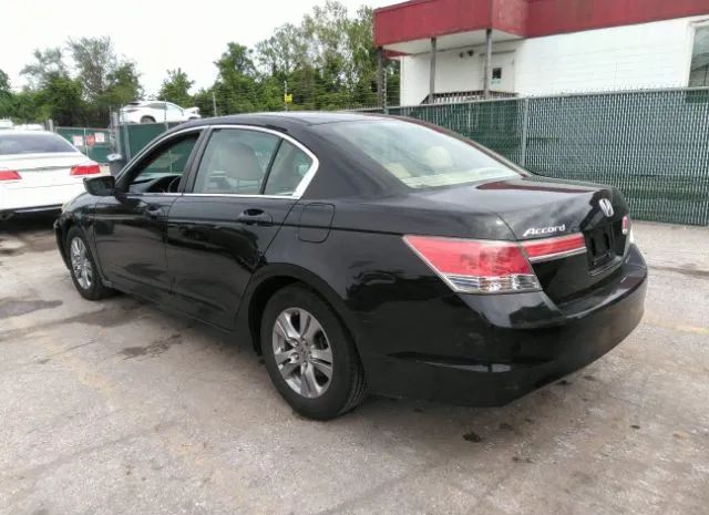 Photo 2 VIN: 1HGCP2F61BA144980 - HONDA ACCORD SDN 