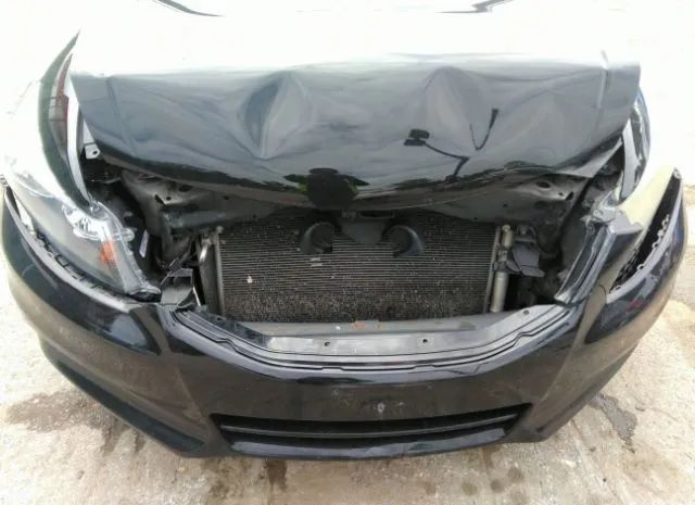 Photo 5 VIN: 1HGCP2F61BA144980 - HONDA ACCORD SDN 