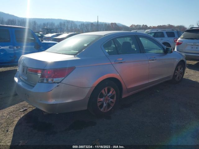 Photo 3 VIN: 1HGCP2F61BA146440 - HONDA ACCORD 