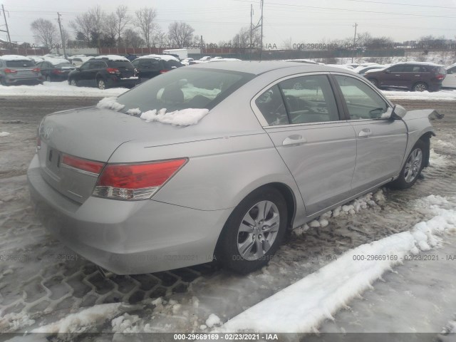 Photo 3 VIN: 1HGCP2F61CA005840 - HONDA ACCORD SDN 