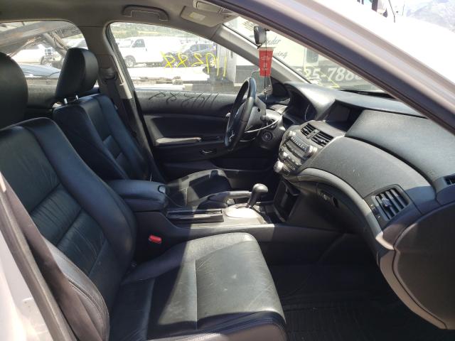 Photo 4 VIN: 1HGCP2F61CA015218 - HONDA ACCORD SE 