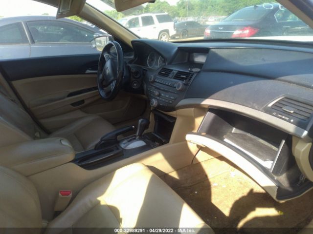 Photo 4 VIN: 1HGCP2F61CA034478 - HONDA ACCORD SDN 