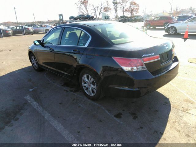 Photo 2 VIN: 1HGCP2F61CA067691 - HONDA ACCORD SDN 