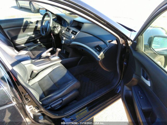 Photo 4 VIN: 1HGCP2F61CA067691 - HONDA ACCORD SDN 