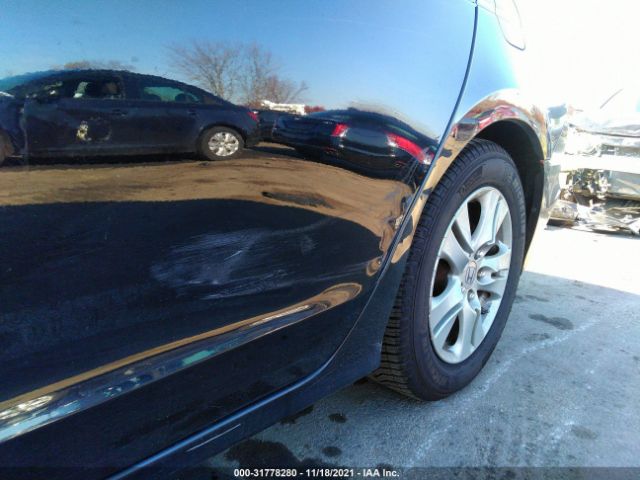 Photo 5 VIN: 1HGCP2F61CA067691 - HONDA ACCORD SDN 