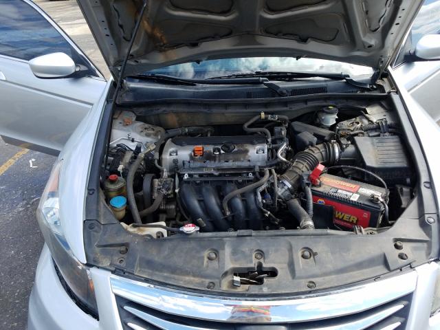 Photo 6 VIN: 1HGCP2F61CA079968 - HONDA ACCORD SE 