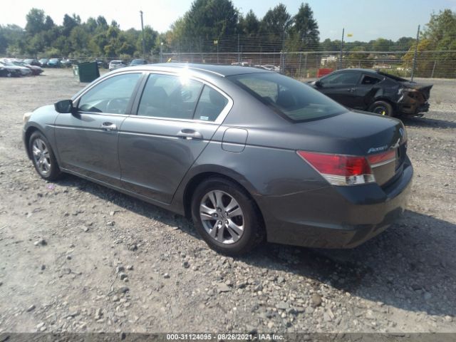 Photo 2 VIN: 1HGCP2F61CA091103 - HONDA ACCORD SDN 