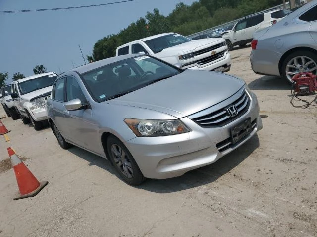 Photo 3 VIN: 1HGCP2F61CA107252 - HONDA ACCORD SE 