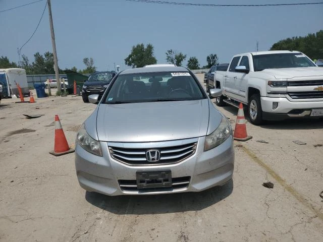 Photo 4 VIN: 1HGCP2F61CA107252 - HONDA ACCORD SE 