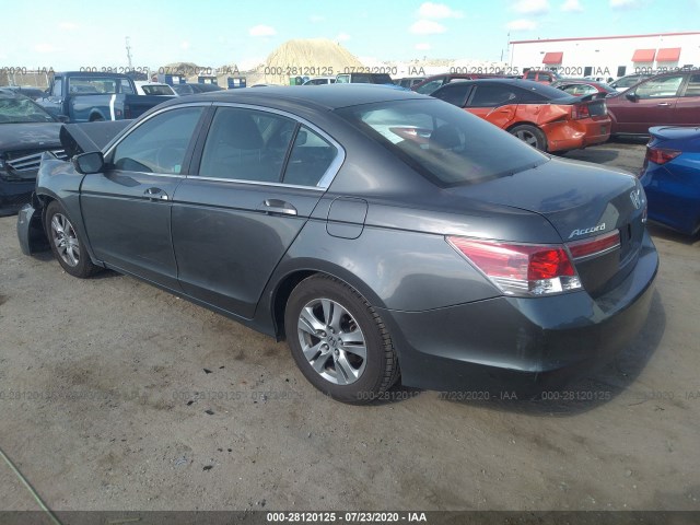 Photo 2 VIN: 1HGCP2F61CA161800 - HONDA ACCORD SDN 