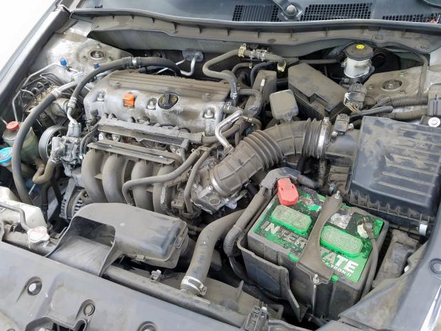 Photo 6 VIN: 1HGCP2F61CA172862 - HONDA ACCORD SE 