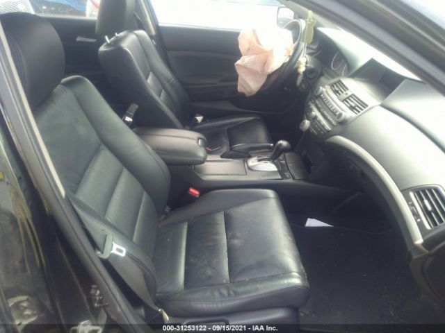 Photo 4 VIN: 1HGCP2F61CA205889 - HONDA ACCORD SDN 