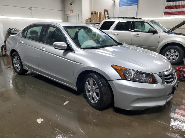 Photo 3 VIN: 1HGCP2F61CA234566 - HONDA ACCORD SE 