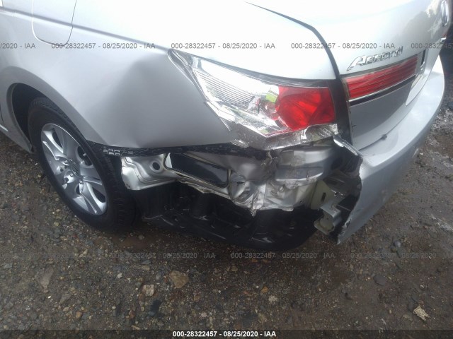 Photo 5 VIN: 1HGCP2F61CA237435 - HONDA ACCORD SDN 