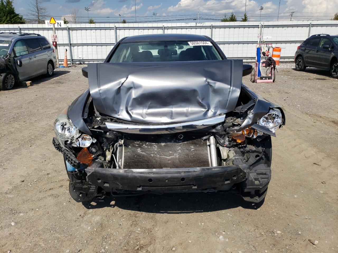 Photo 4 VIN: 1HGCP2F62BA037467 - HONDA ACCORD 