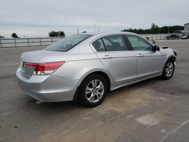 Photo 2 VIN: 1HGCP2F62BA064149 - HONDA ACCORD SE 