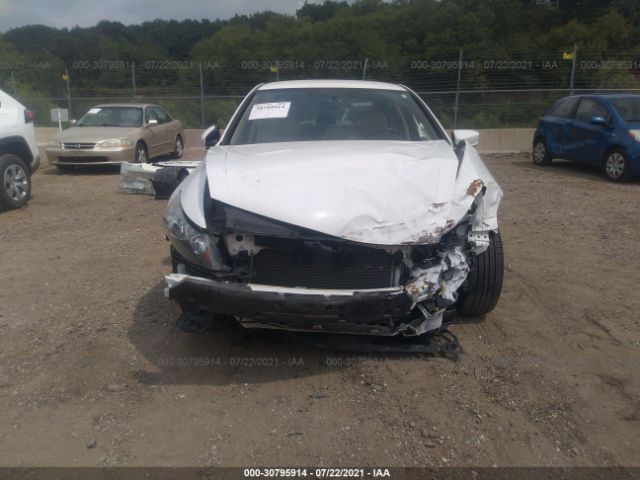 Photo 5 VIN: 1HGCP2F62BA074678 - HONDA ACCORD SDN 