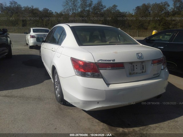 Photo 2 VIN: 1HGCP2F62BA112846 - HONDA ACCORD SDN 