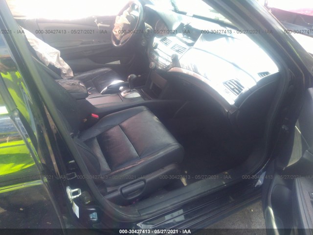 Photo 4 VIN: 1HGCP2F62BA113494 - HONDA ACCORD SDN 