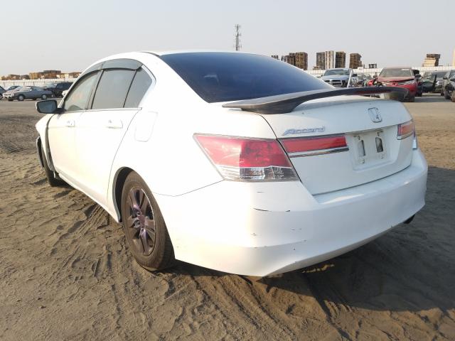 Photo 2 VIN: 1HGCP2F62BA121224 - HONDA ACCORD SE 