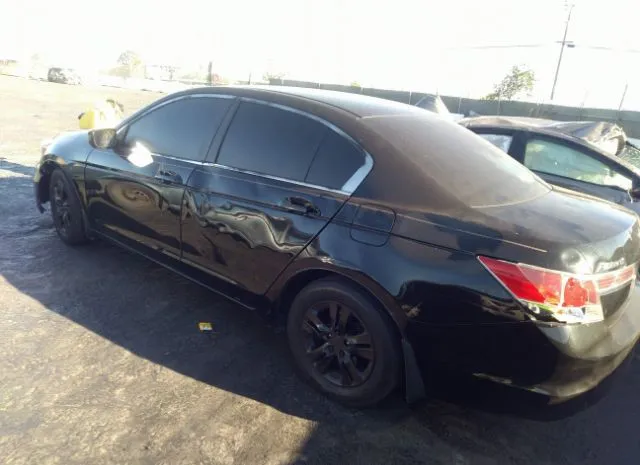 Photo 2 VIN: 1HGCP2F62CA041505 - HONDA ACCORD SDN 