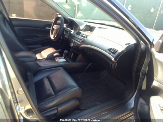 Photo 4 VIN: 1HGCP2F62CA067098 - HONDA ACCORD SDN 