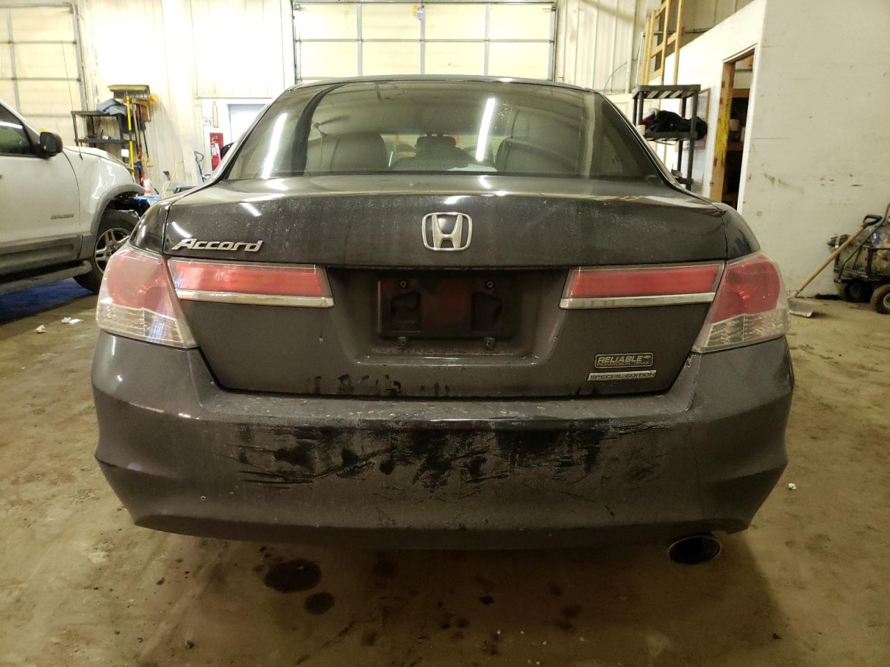 Photo 5 VIN: 1HGCP2F62CA076092 - HONDA ACCORD 