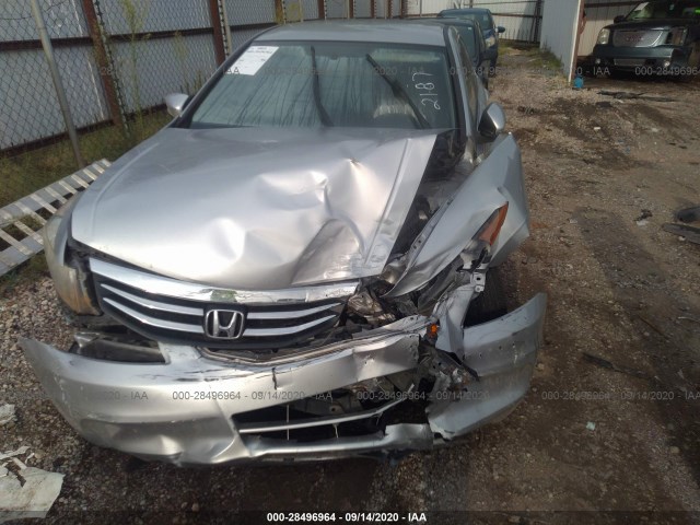 Photo 5 VIN: 1HGCP2F62CA102187 - HONDA ACCORD SDN 