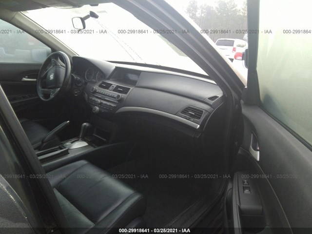 Photo 4 VIN: 1HGCP2F62CA132001 - HONDA ACCORD SDN 