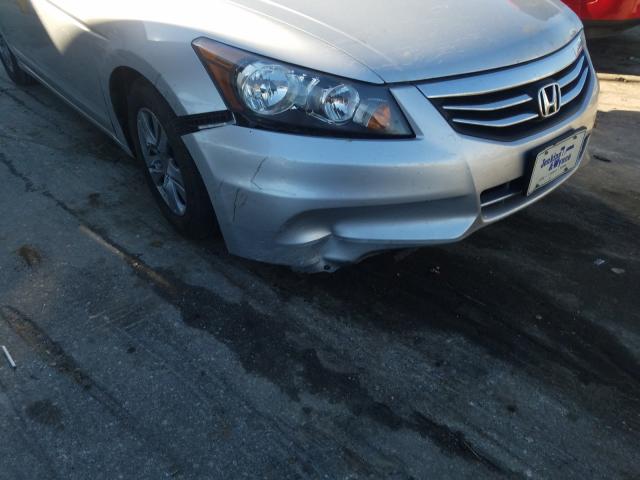 Photo 8 VIN: 1HGCP2F62CA154564 - HONDA ACCORD SE 