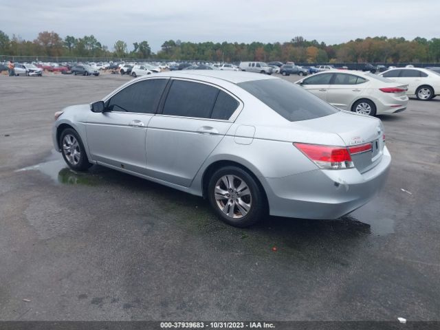 Photo 2 VIN: 1HGCP2F62CA241266 - HONDA ACCORD SDN 