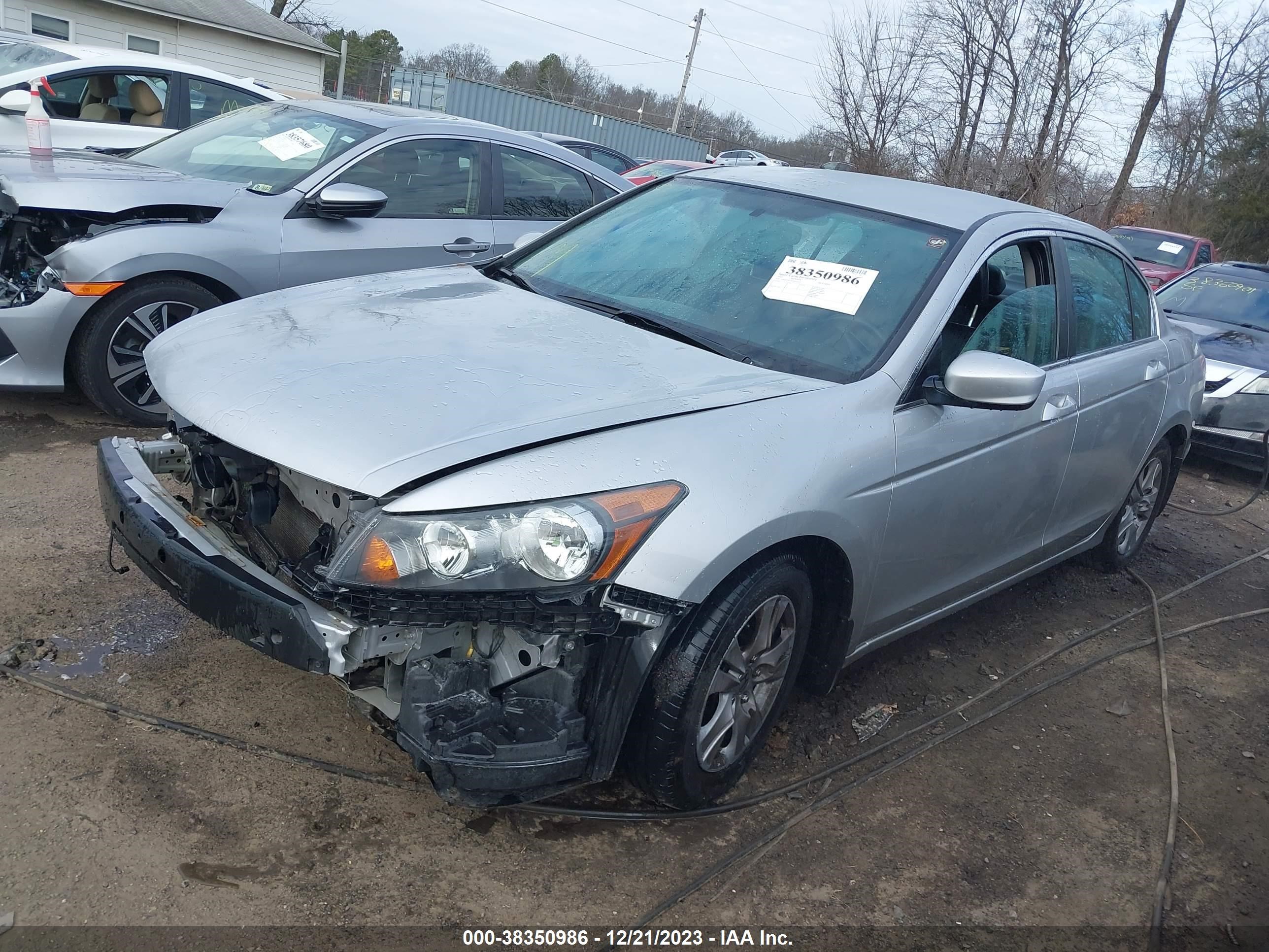 Photo 1 VIN: 1HGCP2F63BA031290 - HONDA ACCORD 