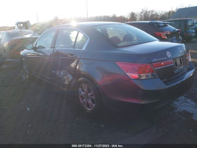 Photo 2 VIN: 1HGCP2F63BA032584 - HONDA ACCORD 