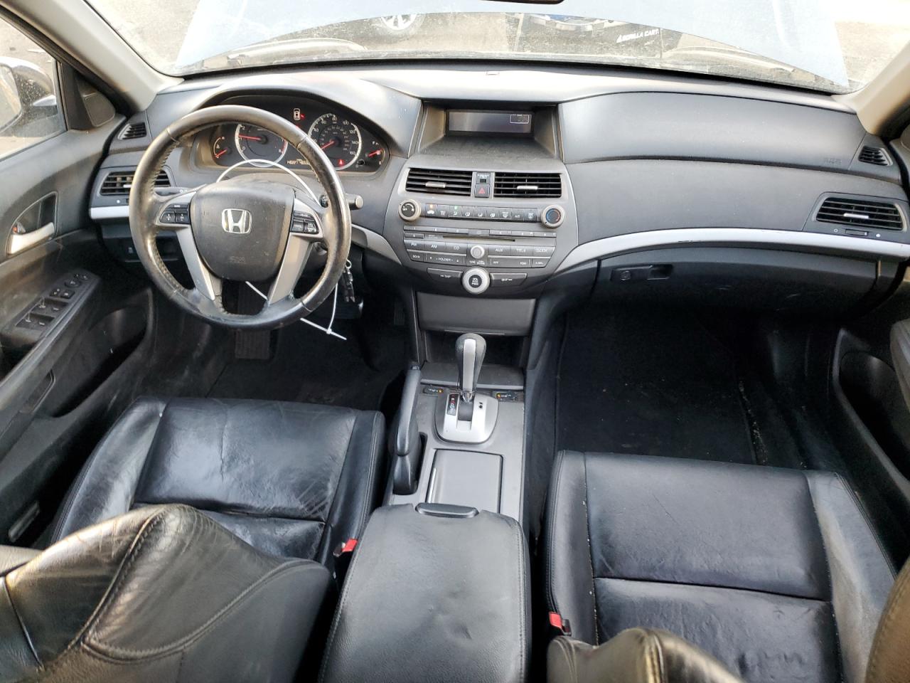 Photo 7 VIN: 1HGCP2F63BA041849 - HONDA ACCORD 