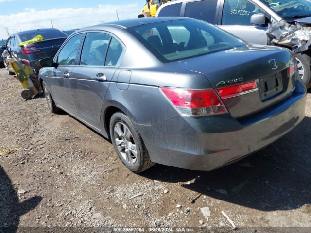 Photo 2 VIN: 1HGCP2F63BA113987 - HONDA ACCORD 