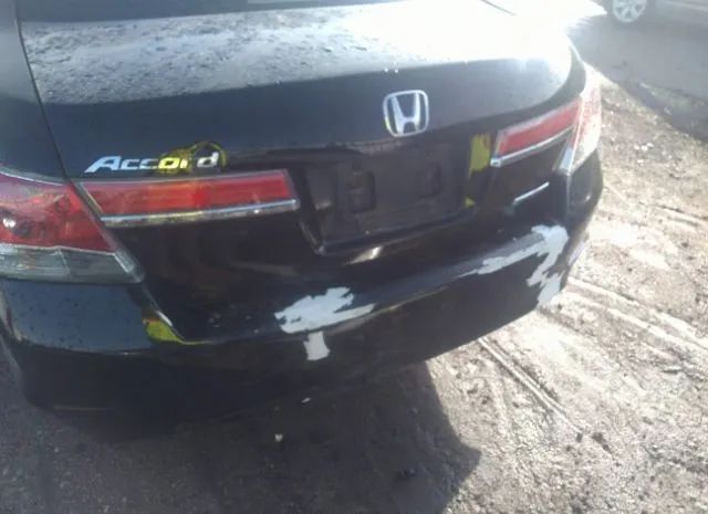 Photo 5 VIN: 1HGCP2F63BA122771 - HONDA ACCORD SDN 