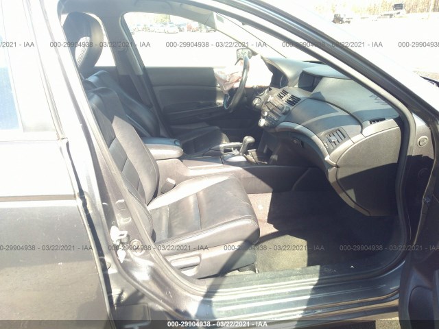 Photo 4 VIN: 1HGCP2F63BA123435 - HONDA ACCORD SDN 