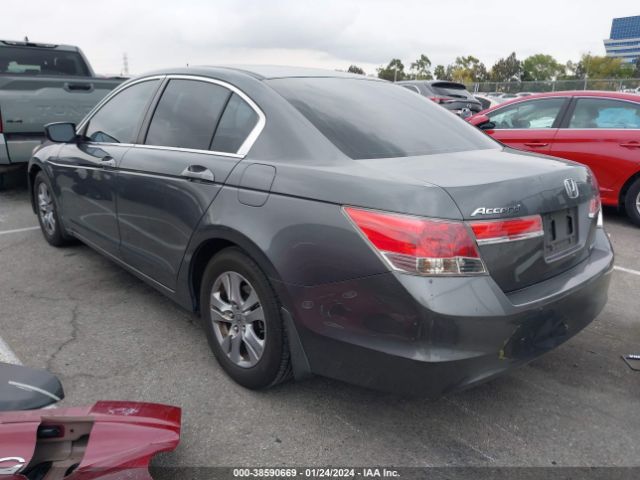 Photo 2 VIN: 1HGCP2F63BA131714 - HONDA ACCORD 