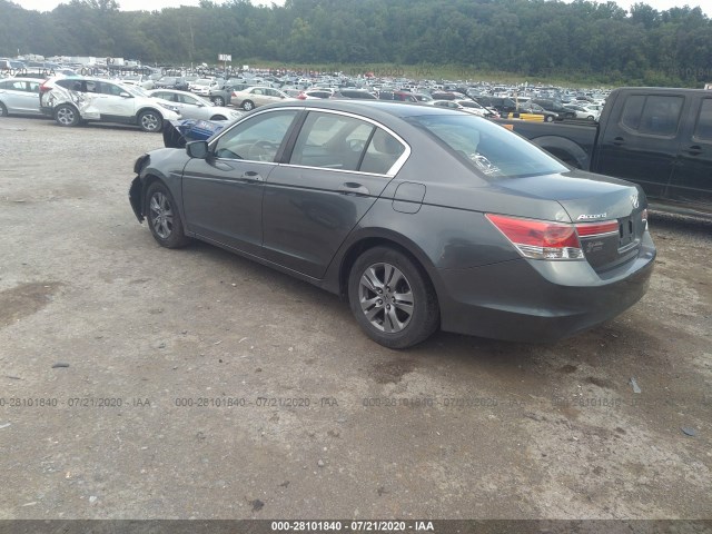 Photo 2 VIN: 1HGCP2F63CA009727 - HONDA ACCORD SDN 