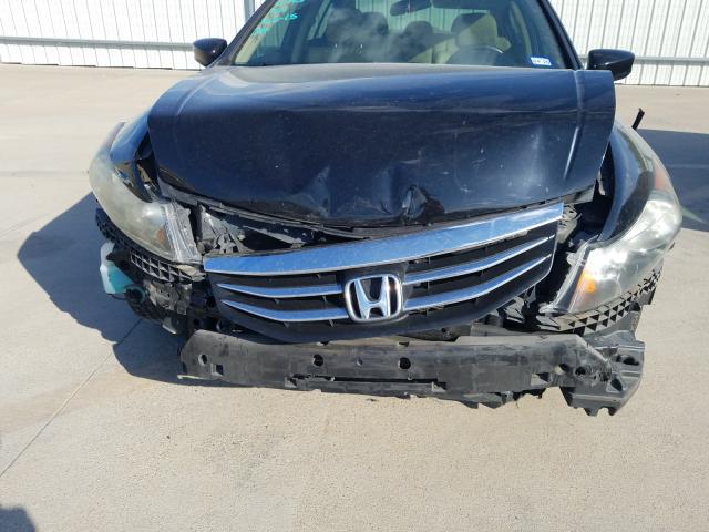 Photo 8 VIN: 1HGCP2F63CA056532 - HONDA ACCORD SE 