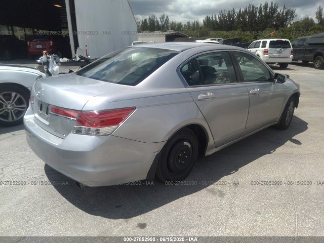 Photo 3 VIN: 1HGCP2F63CA133996 - HONDA ACCORD SDN 