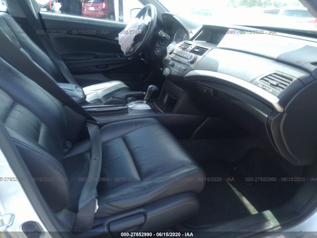 Photo 4 VIN: 1HGCP2F63CA133996 - HONDA ACCORD SDN 