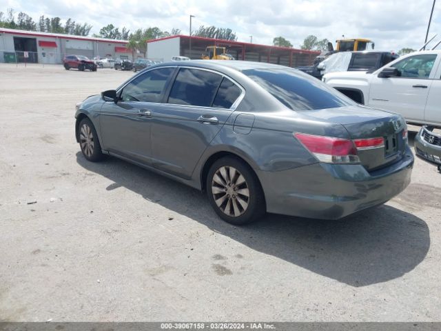 Photo 2 VIN: 1HGCP2F63CA152886 - HONDA ACCORD 