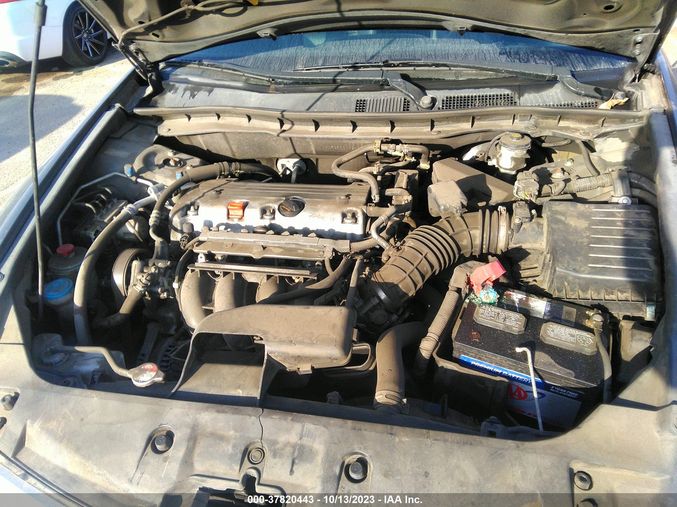 Photo 9 VIN: 1HGCP2F63CA245245 - HONDA ACCORD 